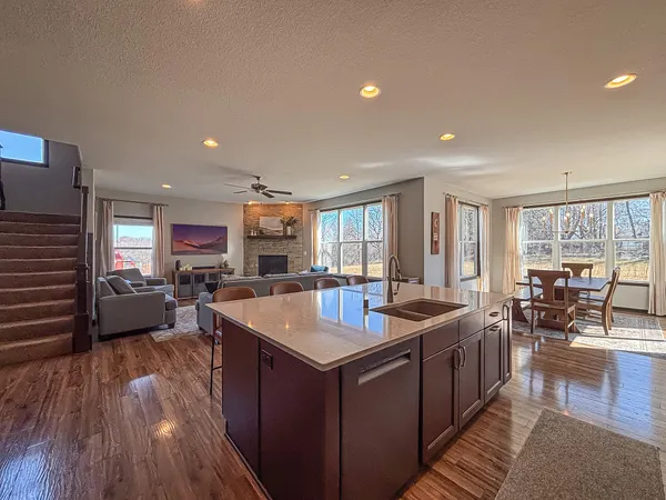 $899,900 | W275-n358 Arrowhead Trail, Waukesha, WI 53188