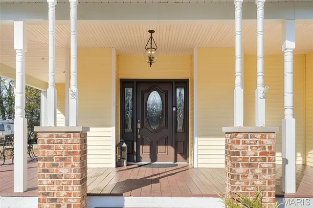 $860,000 | 330 Stonehenge Drive, Washington, MO 63090