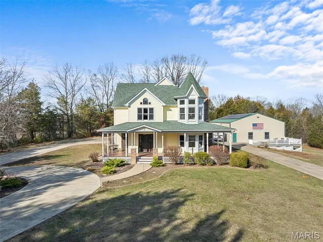 $860,000 | 330 Stonehenge Drive, Washington, MO 63090