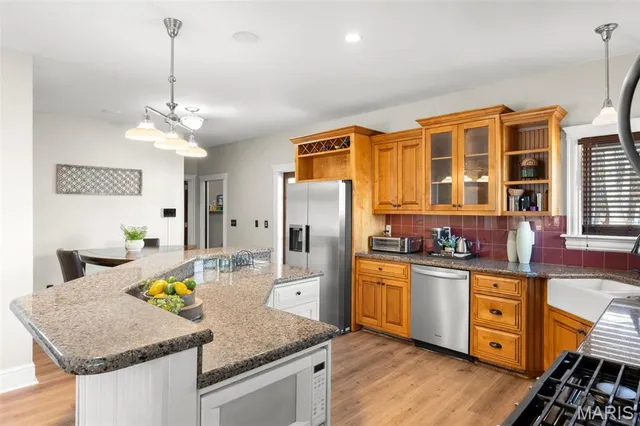 $860,000 | 330 Stonehenge Drive, Washington, MO 63090