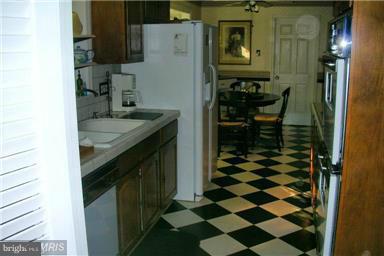 6907 Coolridge Road Temple Hills, MD 20748 - Photo 10 of 17 Kitchen