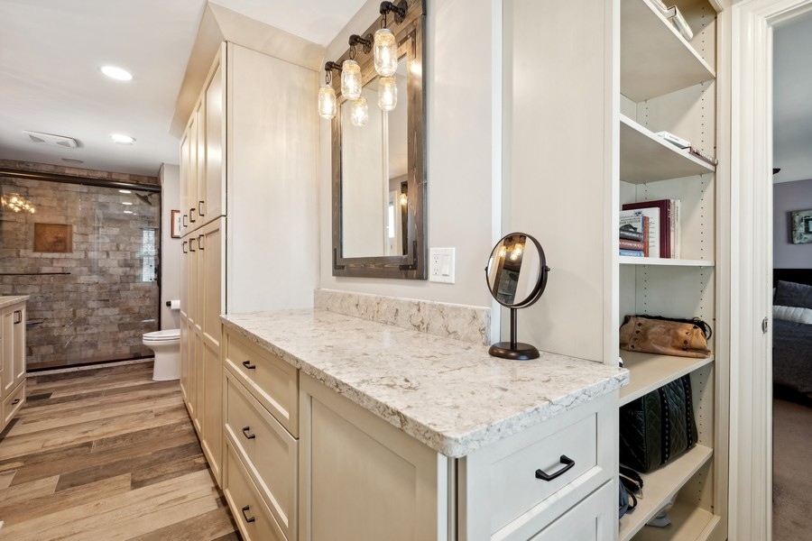 1023 Greenridge Road Buffalo Grove, IL 60089 - Photo 9 of 21 Gallery Image 9