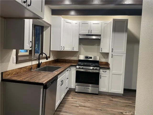 $2,500 | 23878 Lakeview Drive, Crestline, CA 92325