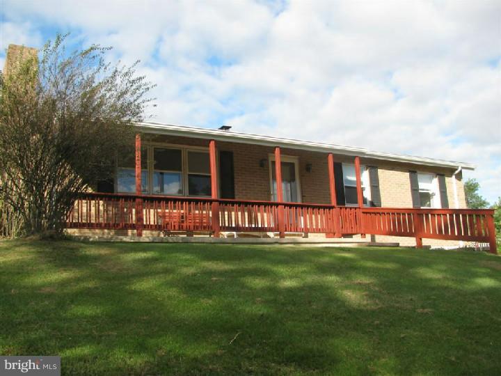 32 Ridge View Lane Robesonia, PA 19551 - Photo 2 of 25 Gallery Image 2
