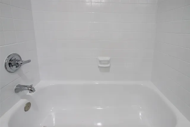 $1,100 | 3300 Pebblebrook Drive, Unit 15, Seabrook, TX 77586