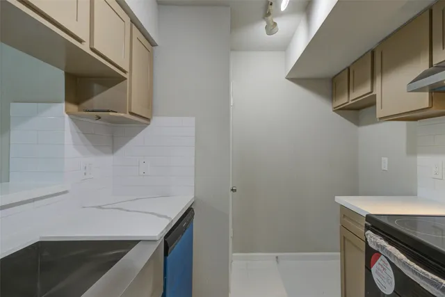 $1,100 | 3300 Pebblebrook Drive, Unit 15, Seabrook, TX 77586