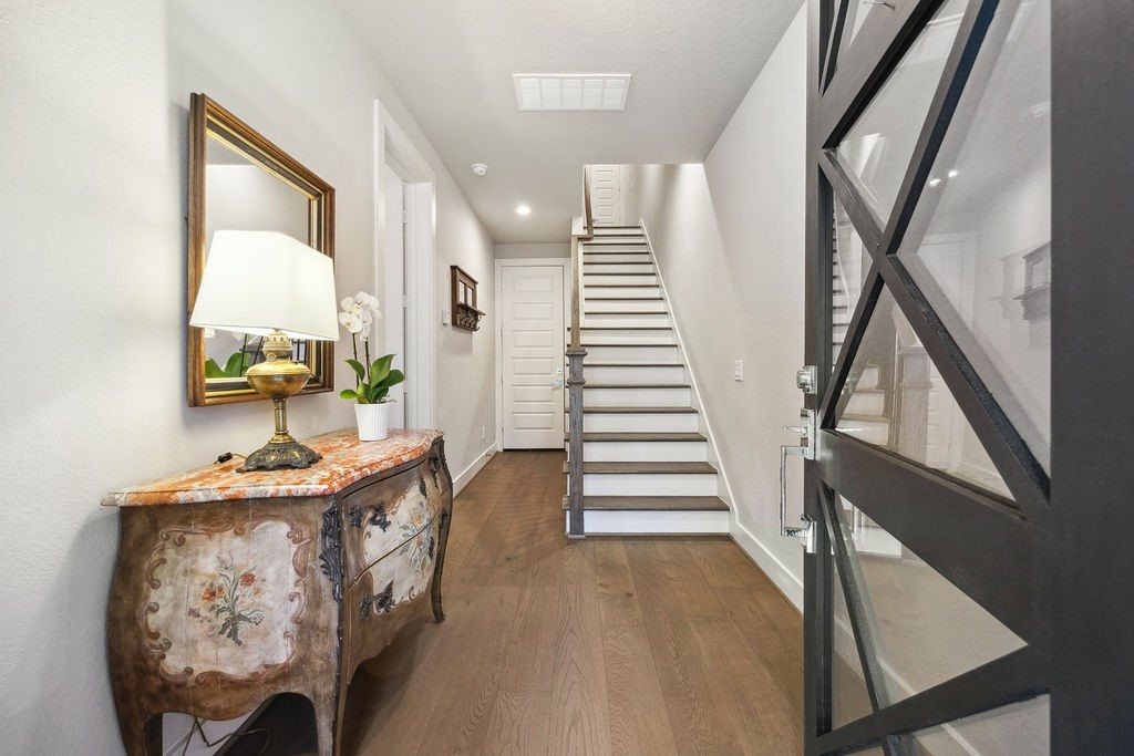 4211 Allen Street Houston, TX 77007 - Photo 2 of 27