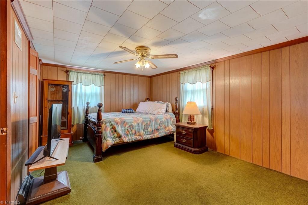 911 Wolf Island Road Reidsville, NC 27320 - Photo 16 of 23 3rd bedroom