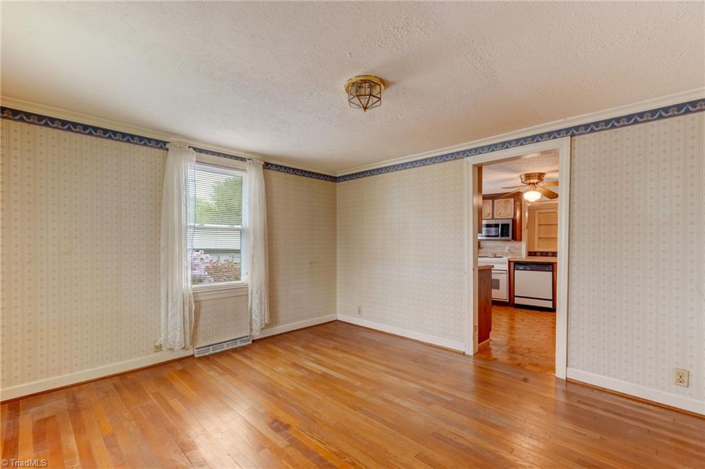 911 Wolf Island Road Reidsville, NC 27320 - Photo 6 of 23 front entry/den