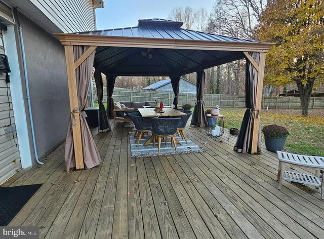 a view of outdoor space with seating space