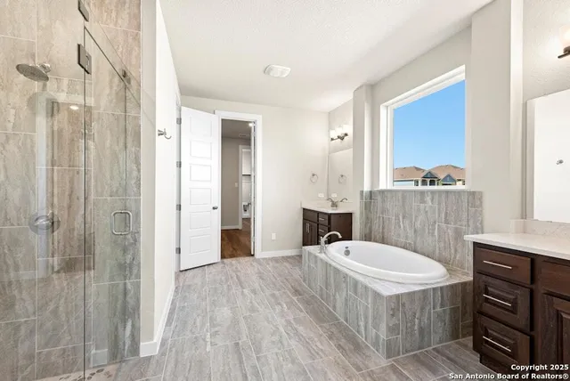 $699,990 | 8131 Wellstone, Schertz, TX 78154