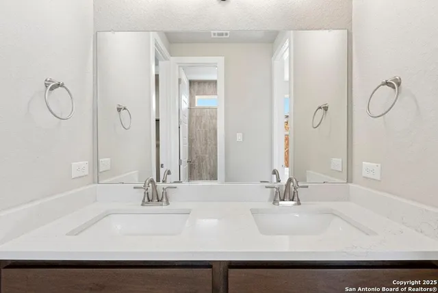 $699,990 | 8131 Wellstone, Schertz, TX 78154