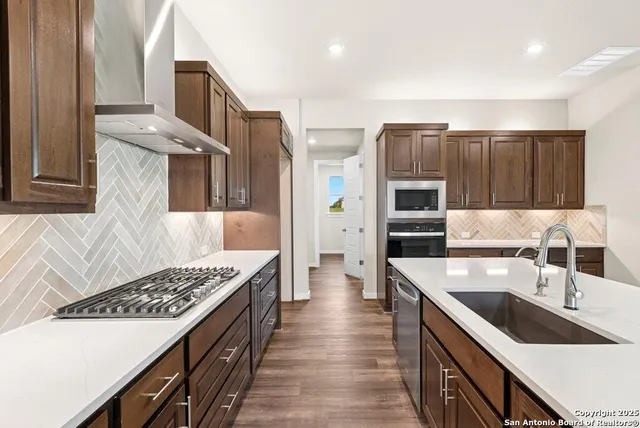 $699,990 | 8131 Wellstone, Schertz, TX 78154