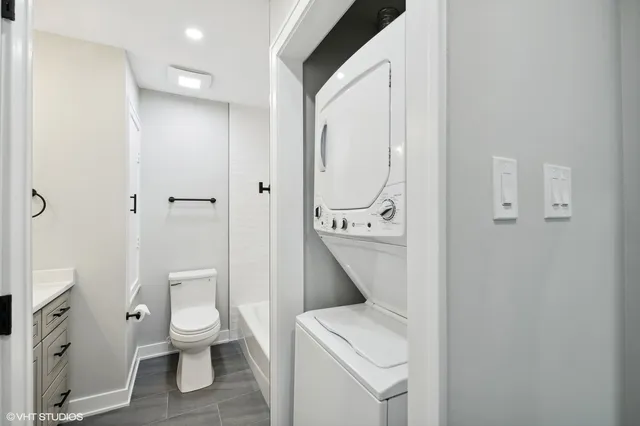 $1,900 | 47 Orchard Terrace, Unit 8, Lombard, IL 60148