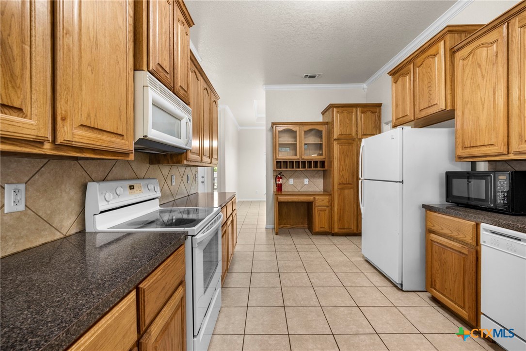 1203 Hummingbird Road Killeen, TX 76542 - Photo 13 of 48