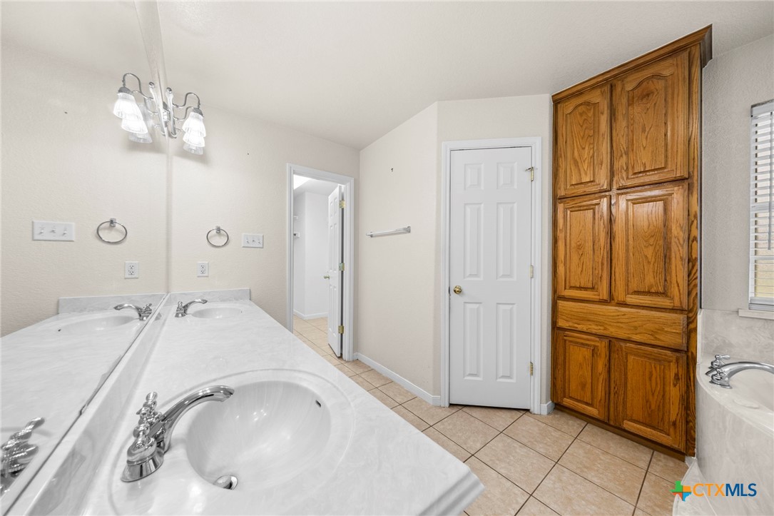 1203 Hummingbird Road Killeen, TX 76542 - Photo 37 of 48