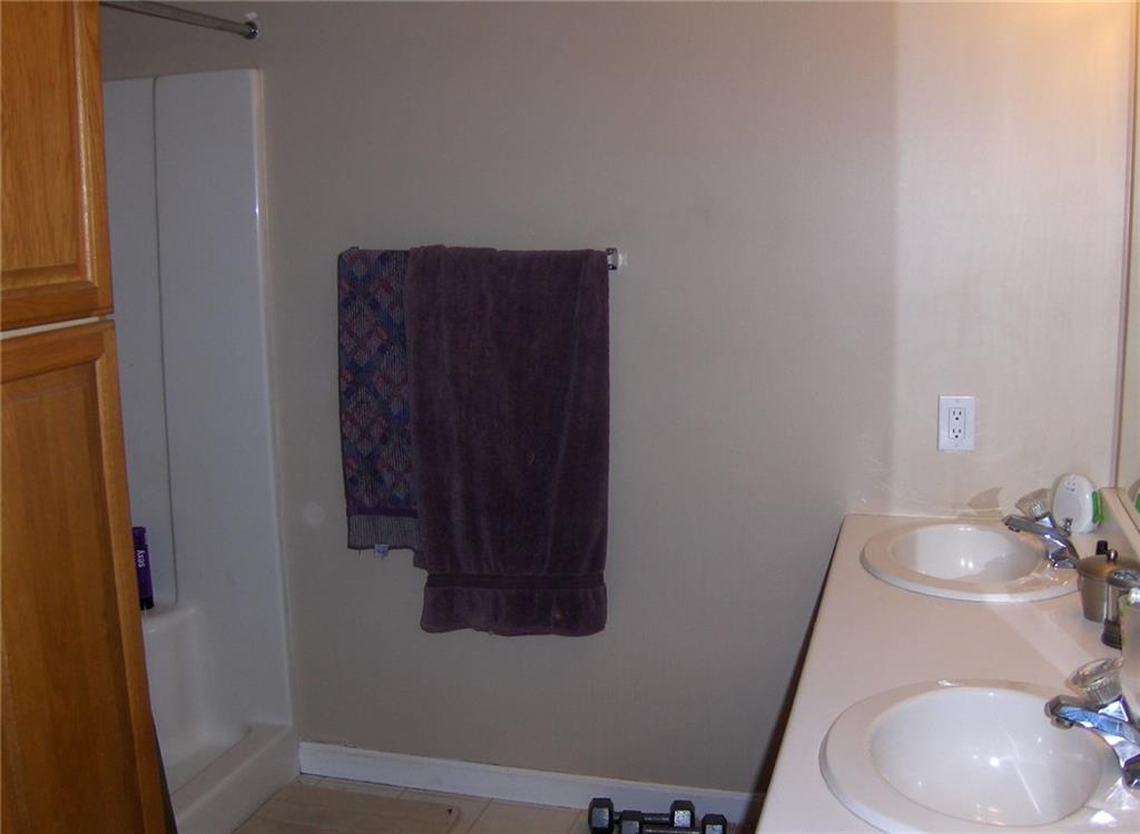 378 Ridge Road York, ME 03909 - Photo 20 of 34 Master 4 Piece Bathroom: Tub/Shower,...