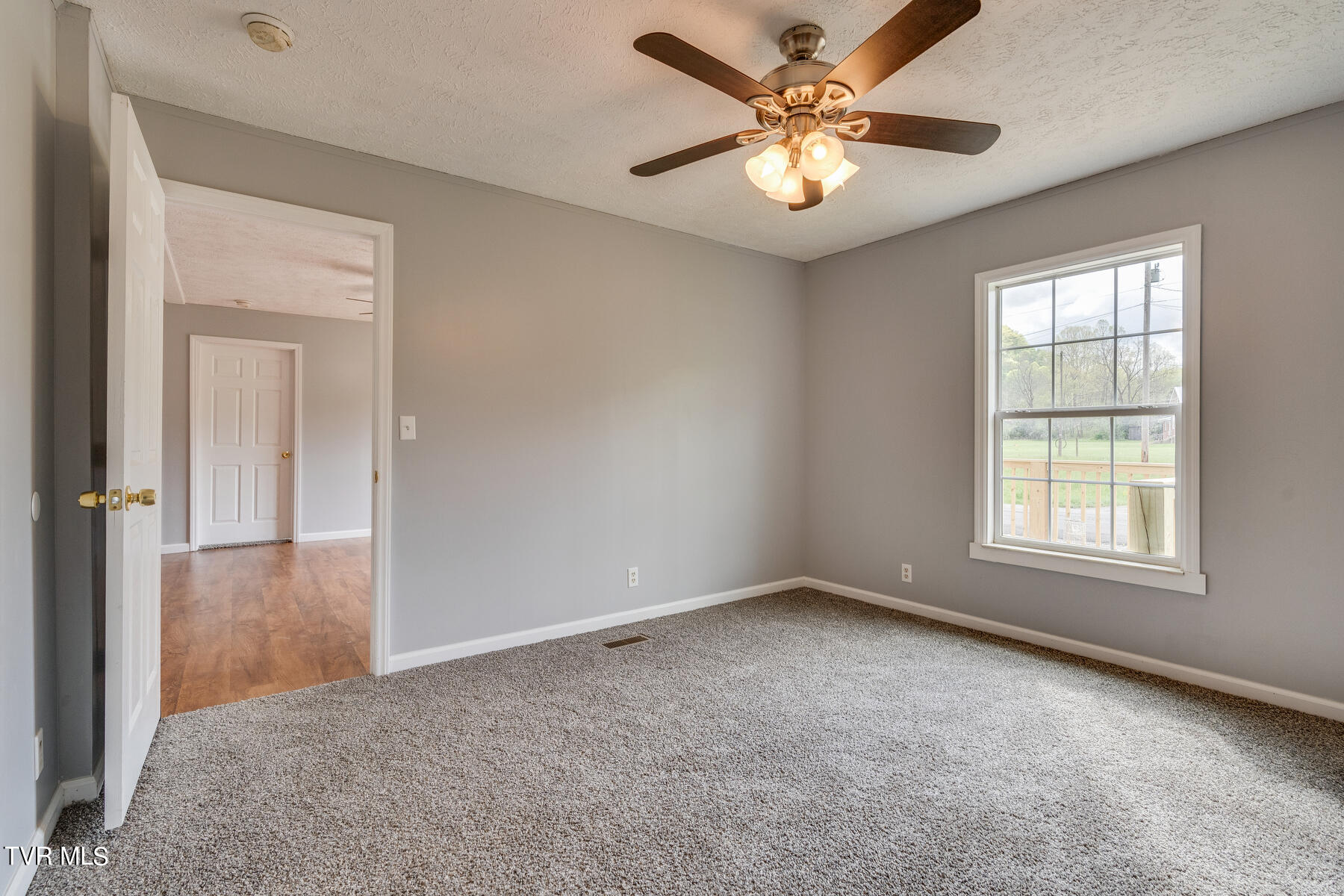 14227 Hunters Valley W Road Duffield, VA 24244 - Photo 11 of 40 011