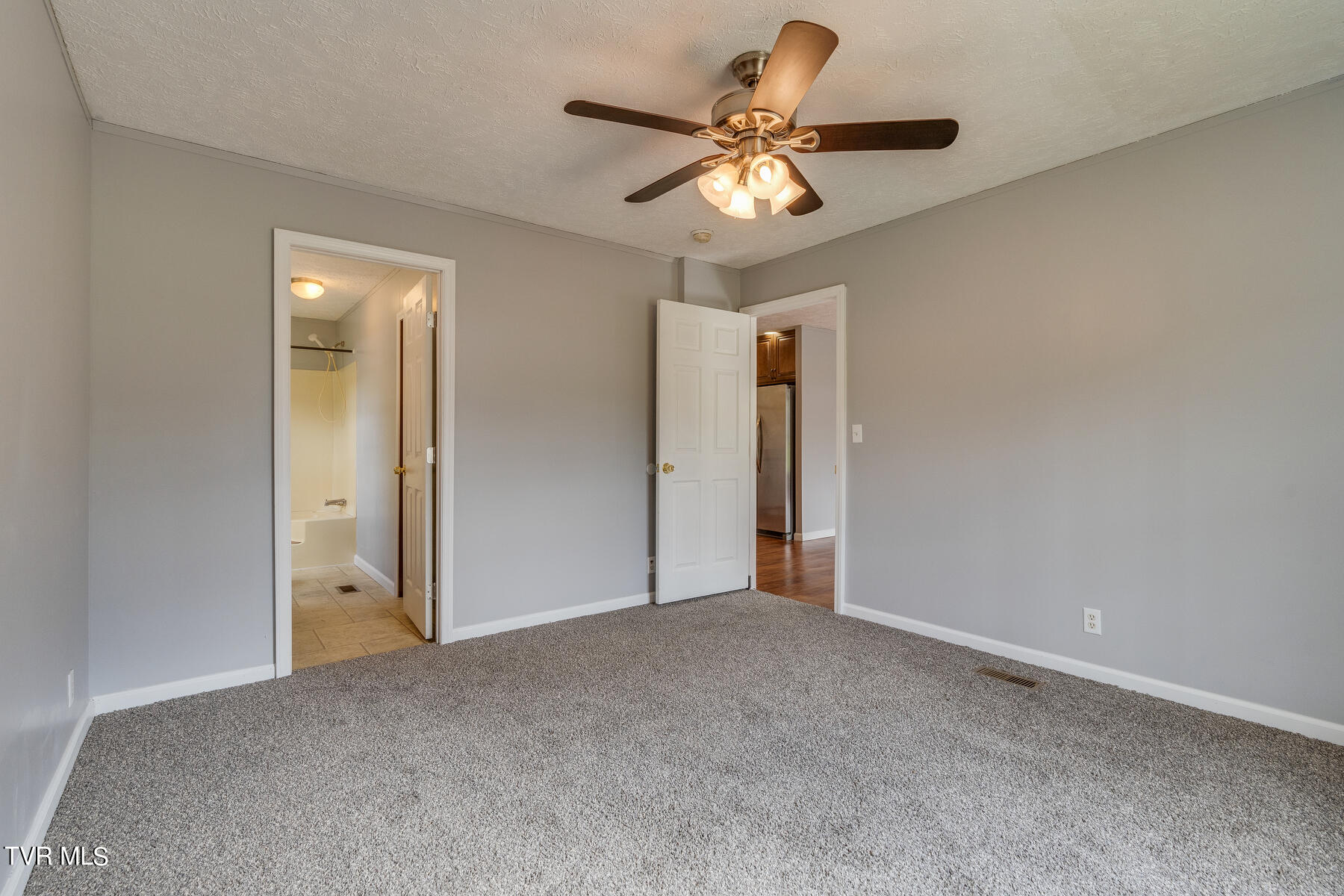 14227 Hunters Valley W Road Duffield, VA 24244 - Photo 12 of 40 012