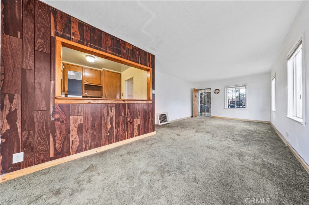 3729 Easy Long Beach, CA 90810 - Photo 20 of 37