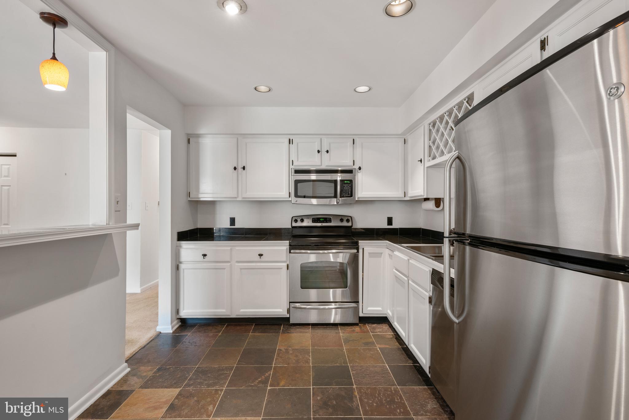 112 Valley Stream Circle Chesterbrook, PA 19087 - Photo 5 of 24 Gallery Image 5