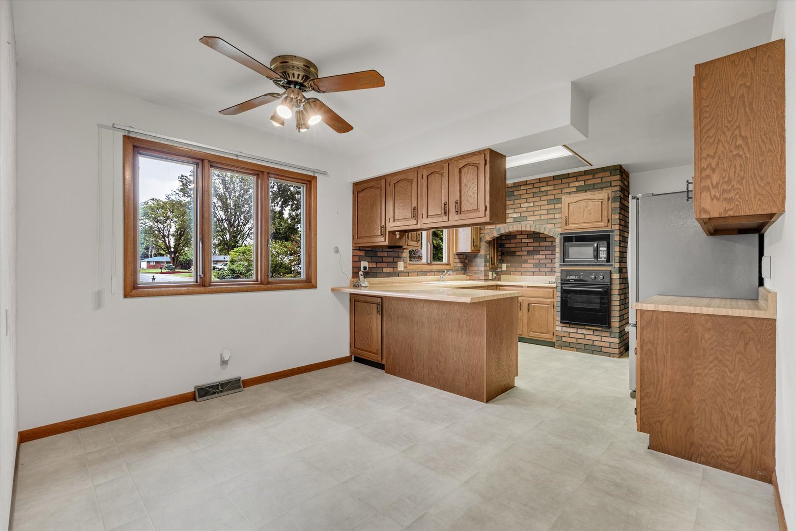 11822 3rd Street Milan, IL 61264 - Photo 16 of 45