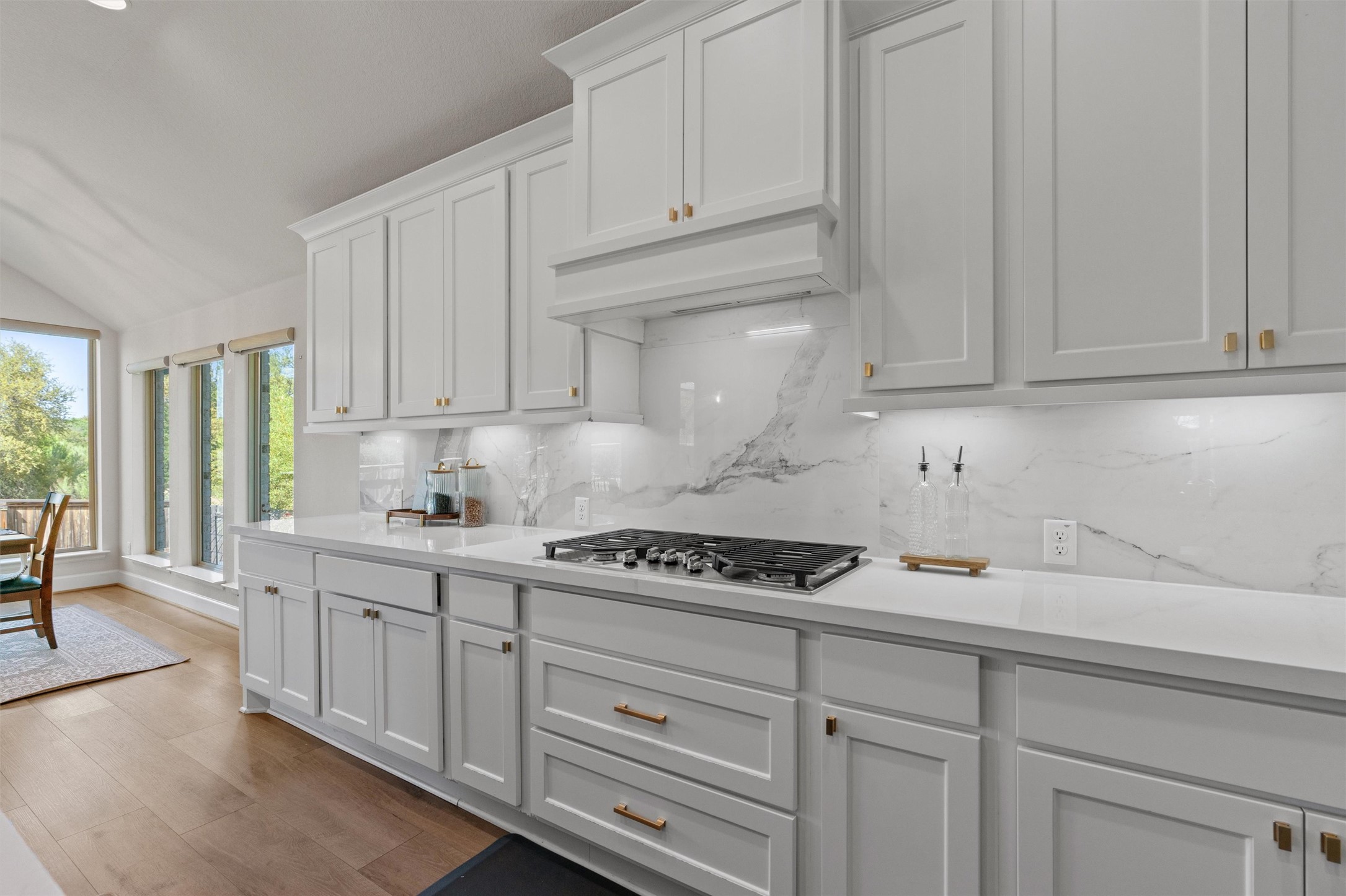 101 Pienza Drive Georgetown, TX 78628 - Photo 17 of 40 a kitchen with cabinets and appliances