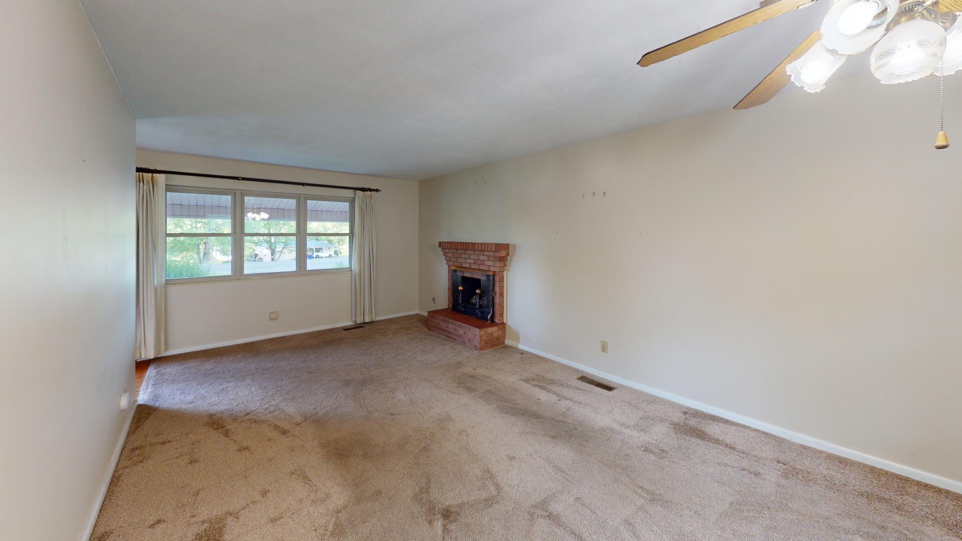 3004 Blue Springs Road Cleveland, TN 37311 - Photo 4 of 19 3004-Blue-Springs-Living-Room