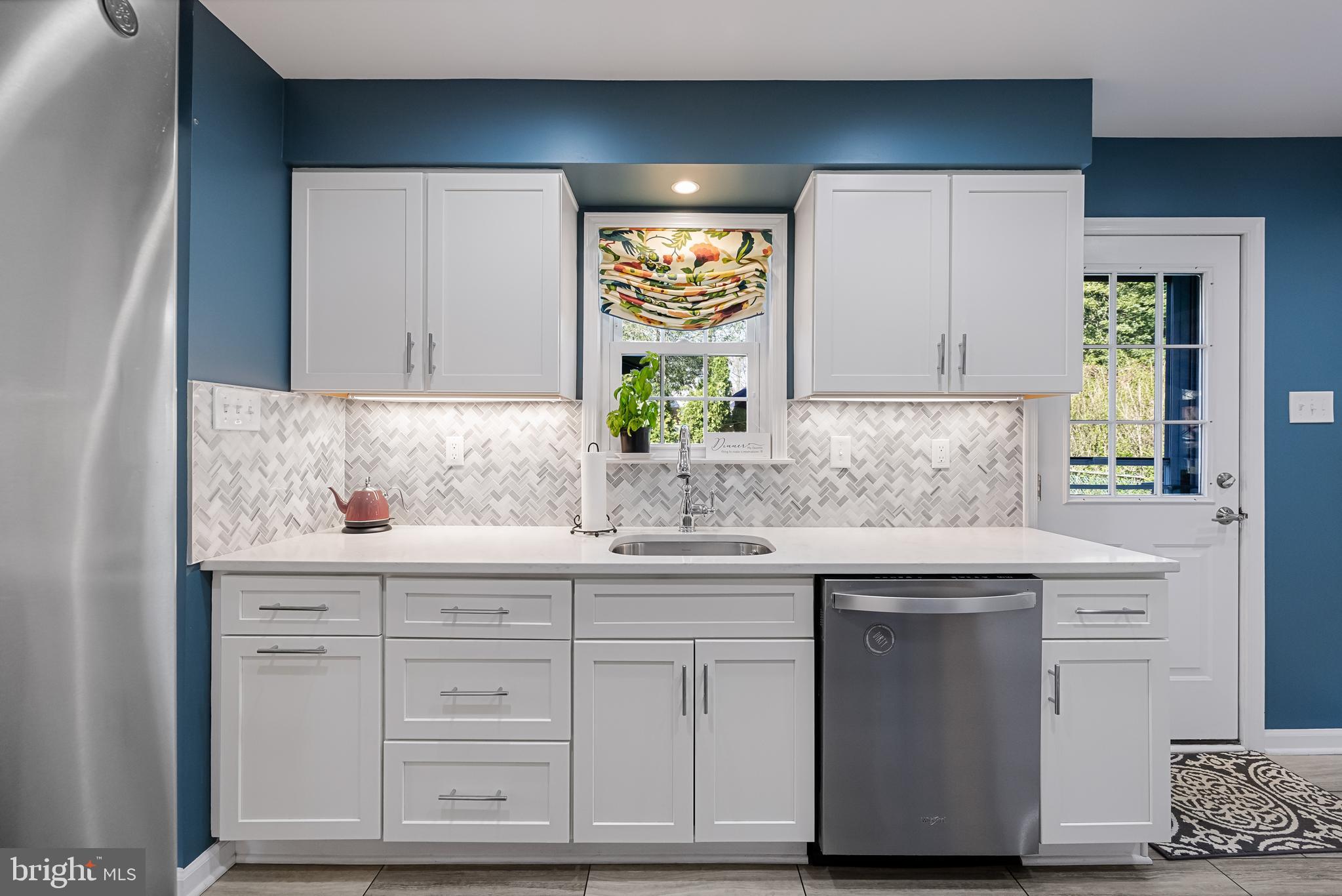 112 Merion Road Cherry Hill, NJ 08002 - Photo 14 of 41 WHITE SHAKER CABINETS WITH SOFT CLOSE DRAWERS