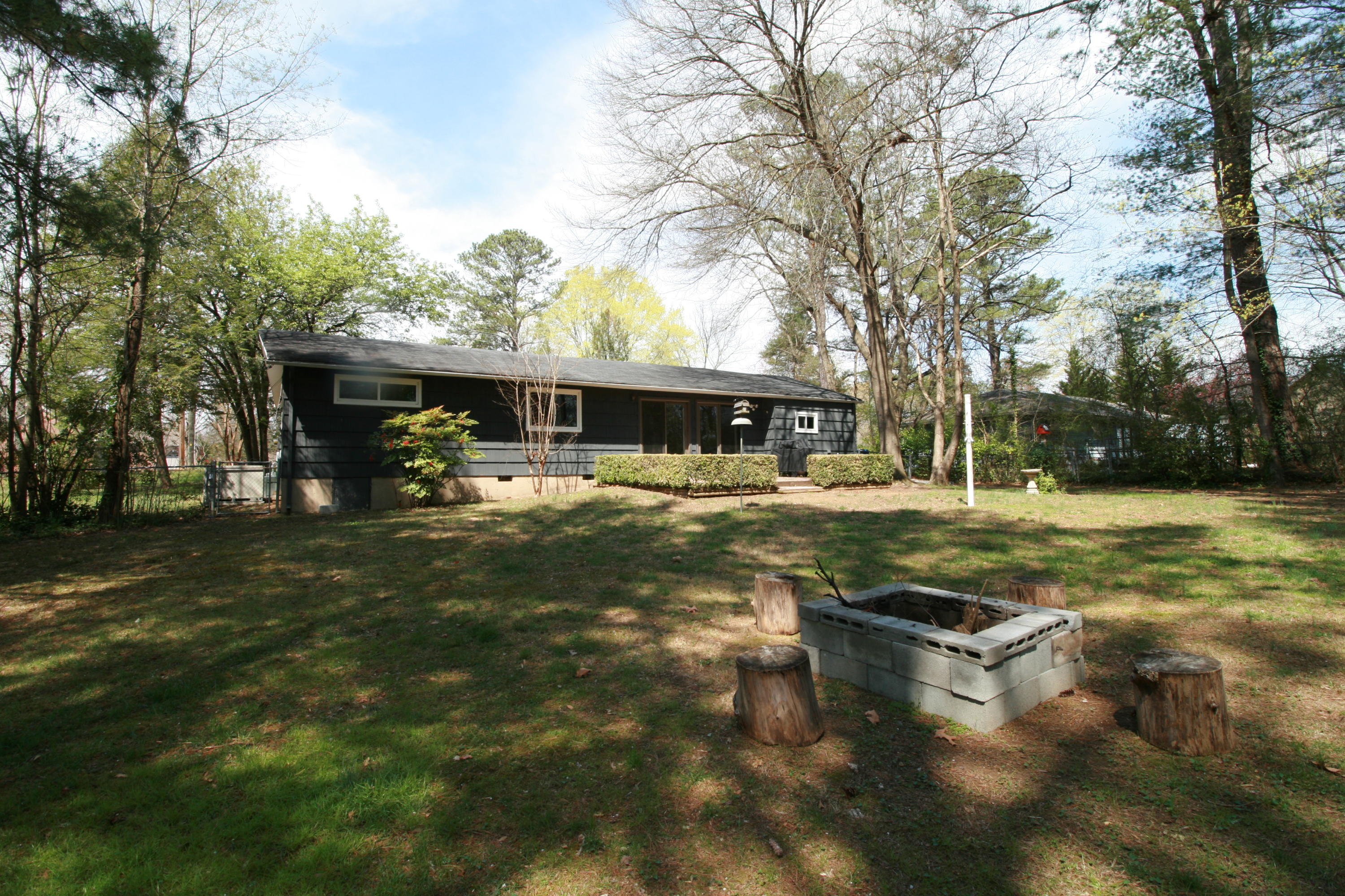 832 Julian Road Chattanooga, TN 37421 - Photo 17 of 19 Back of house2