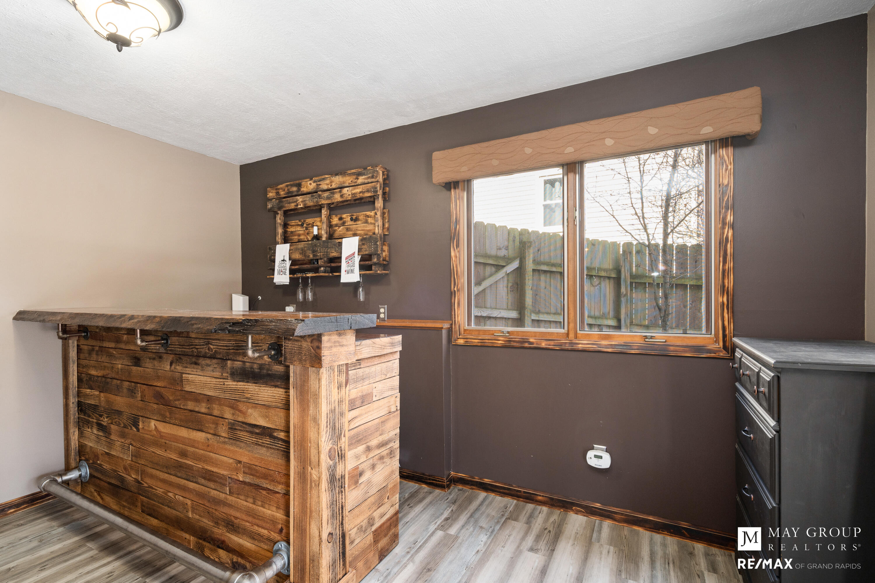 2049 Tyler Street Jenison, MI 49428 - Photo 15 of 31 Family Room/Wet Bar