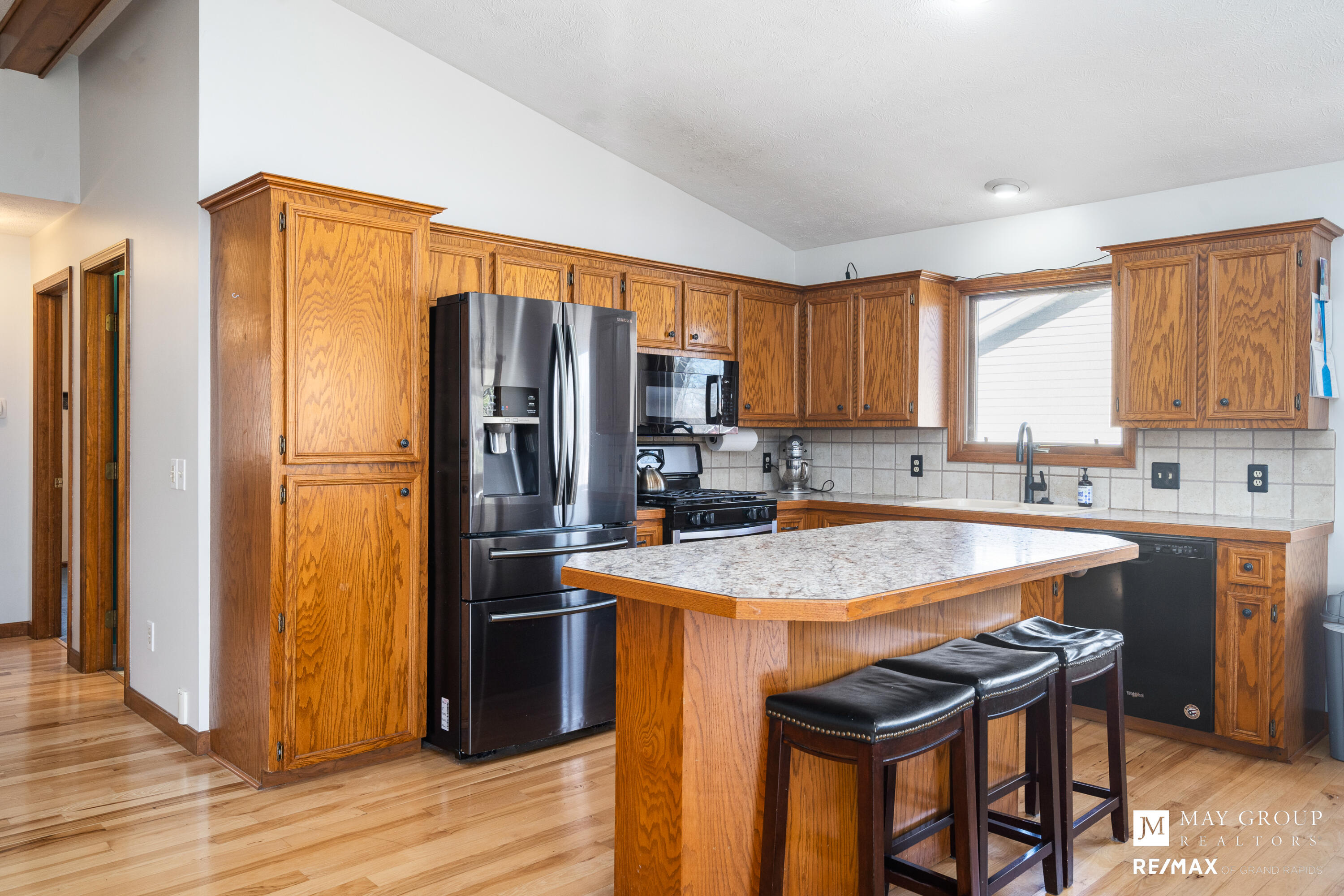 2049 Tyler Street Jenison, MI 49428 - Photo 3 of 31 Kitchen