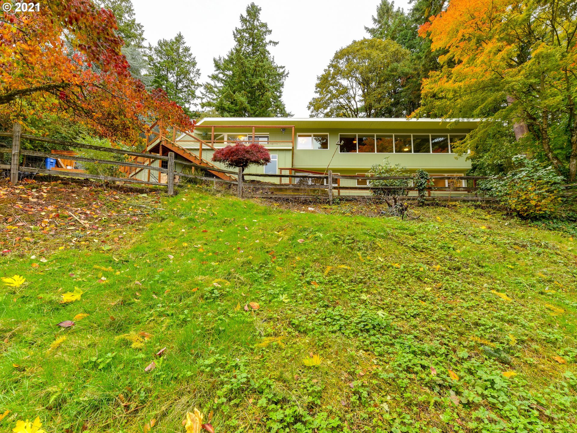 5620 Southwest Alfred Court Portland, OR 97219 - Photo 31 of 32 Gallery Image 31