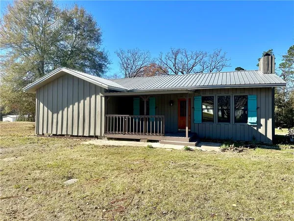 $158,000 | 210 Holly Moore Drive, Pineville, LA 71360