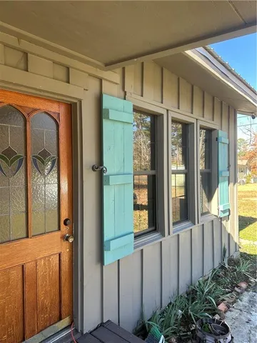 $165,000 | 210 Holly Moore Drive, Pineville, LA 71360