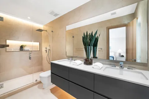 $3,450,000 | 143 Morningside Drive, Coral Gables, FL 33133