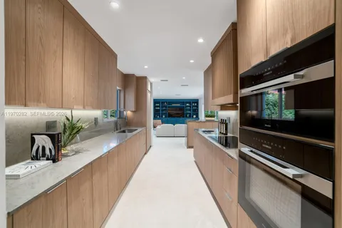 $3,450,000 | 143 Morningside Drive, Coral Gables, FL 33133