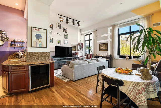 $699,000 | 518-530 Gregory Avenue, Unit 301C, Weehawken, NJ 07086