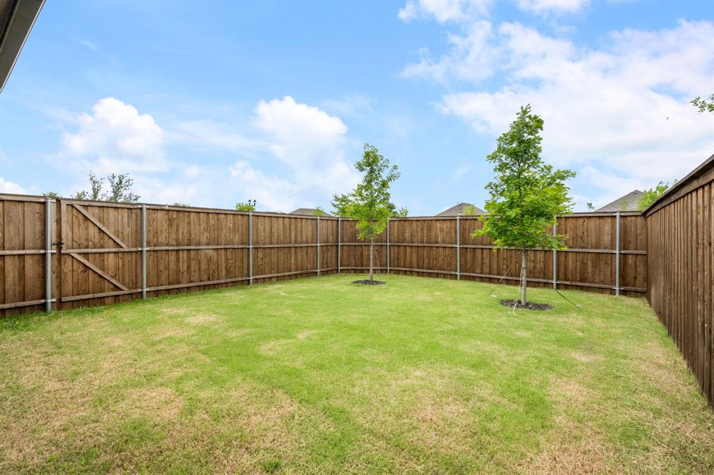 321 Pasture Drive Midlothian, TX 76065 - Photo 36 of 40 a view of a backyard with trampoline