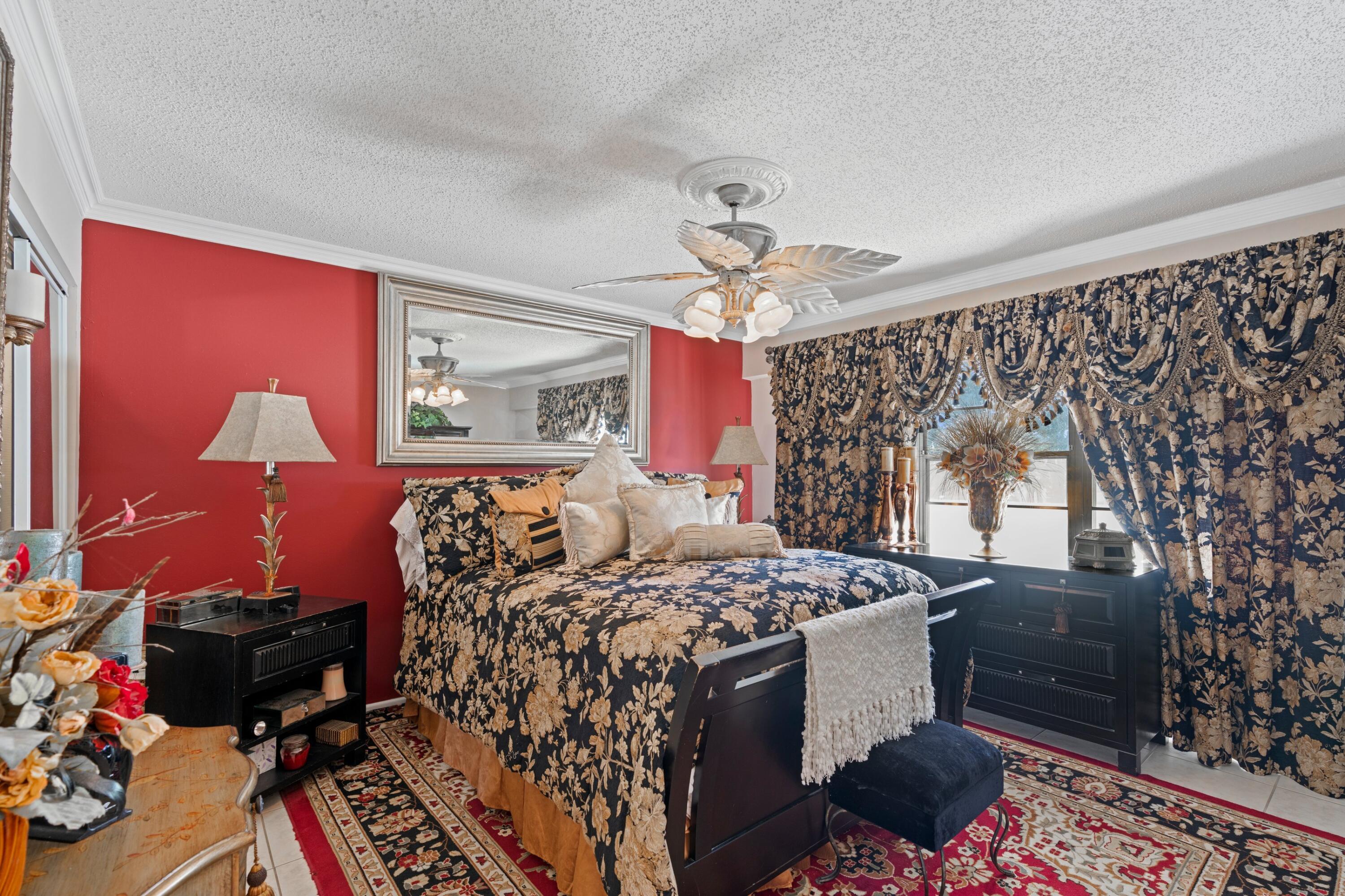 581 Mansfield M Boca Raton, FL 33434 - Photo 13 of 43 Primary Bedroom