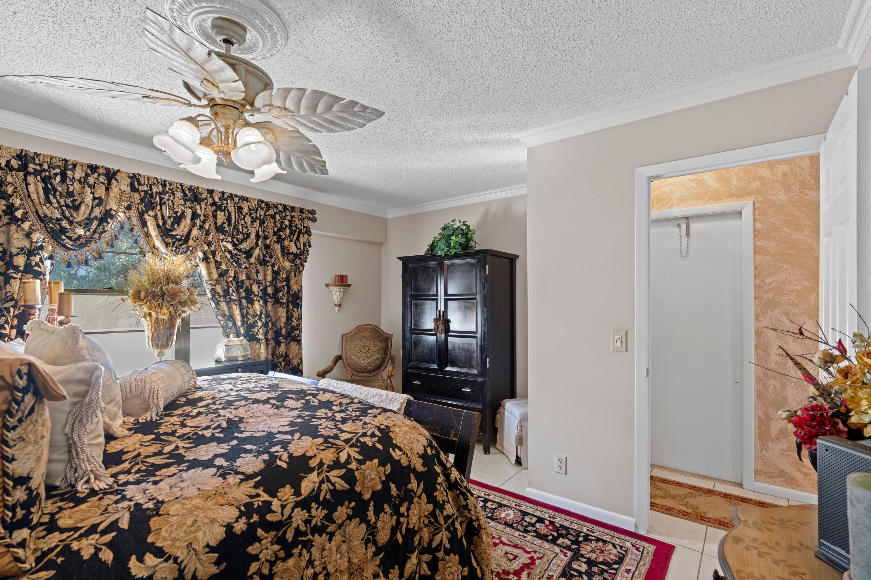 581 Mansfield M Boca Raton, FL 33434 - Photo 14 of 43 Primary Bedroom