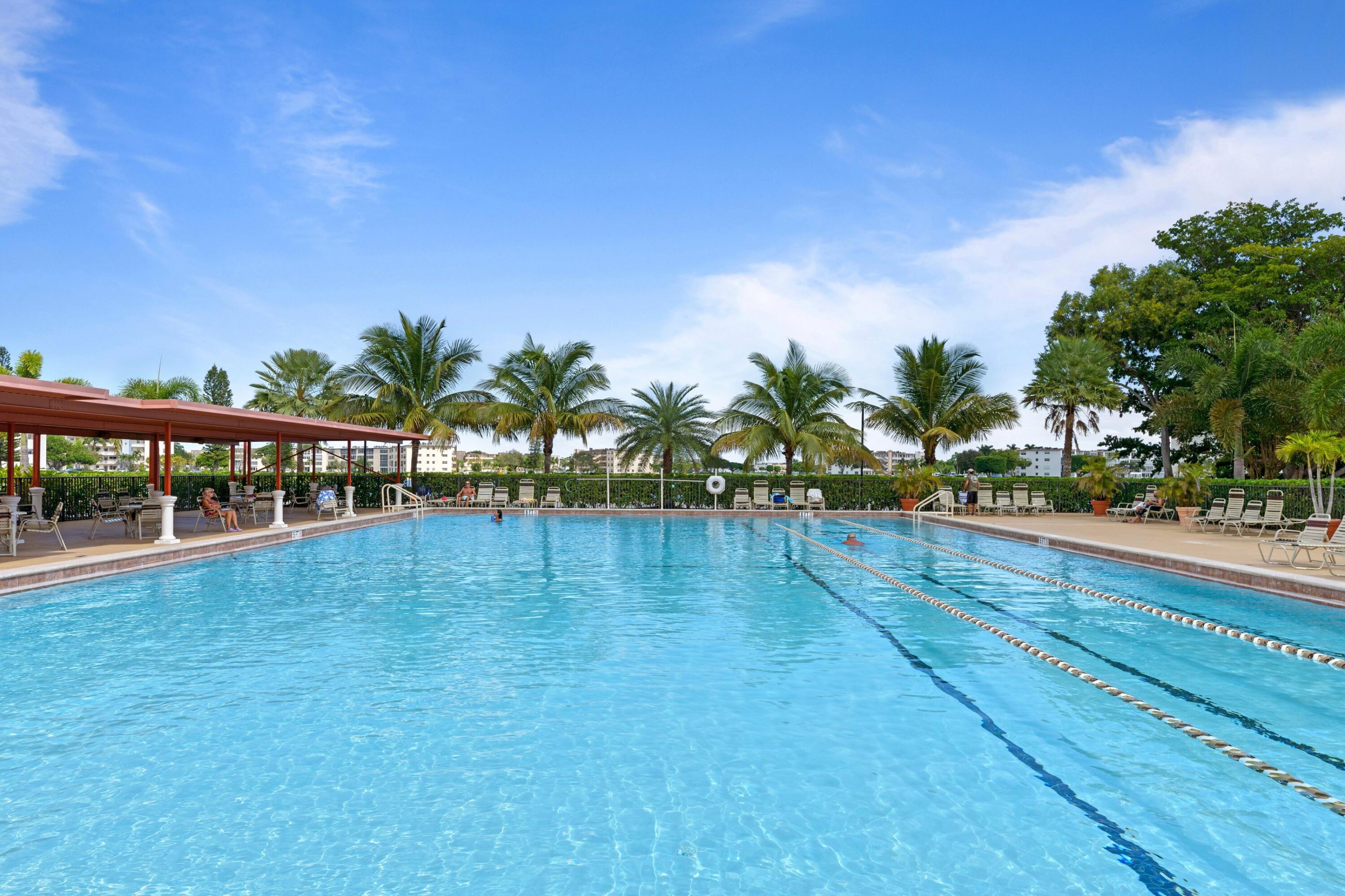 581 Mansfield M Boca Raton, FL 33434 - Photo 21 of 43 Pool