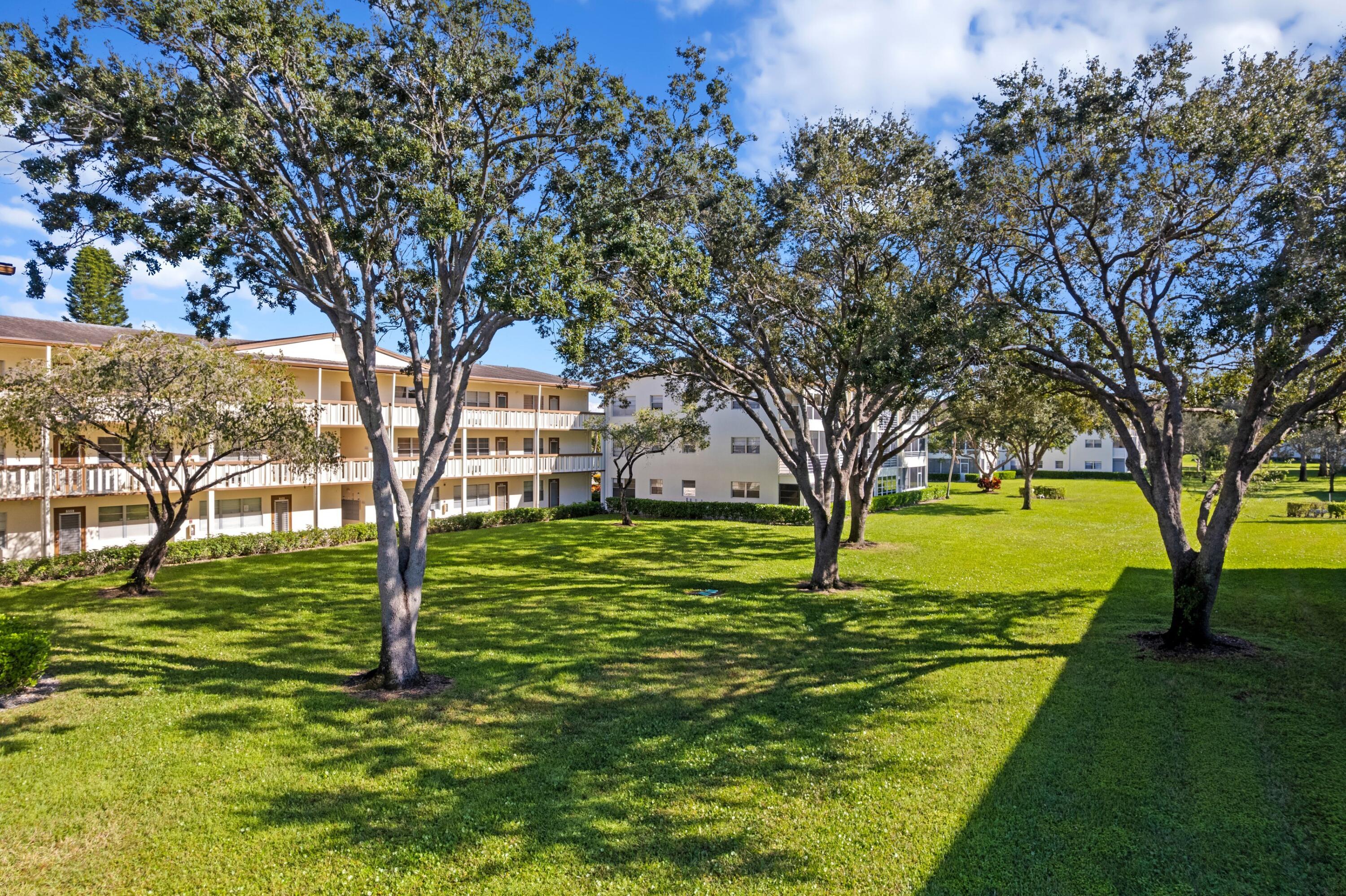 581 Mansfield M Boca Raton, FL 33434 - Photo 27 of 43 Exterior