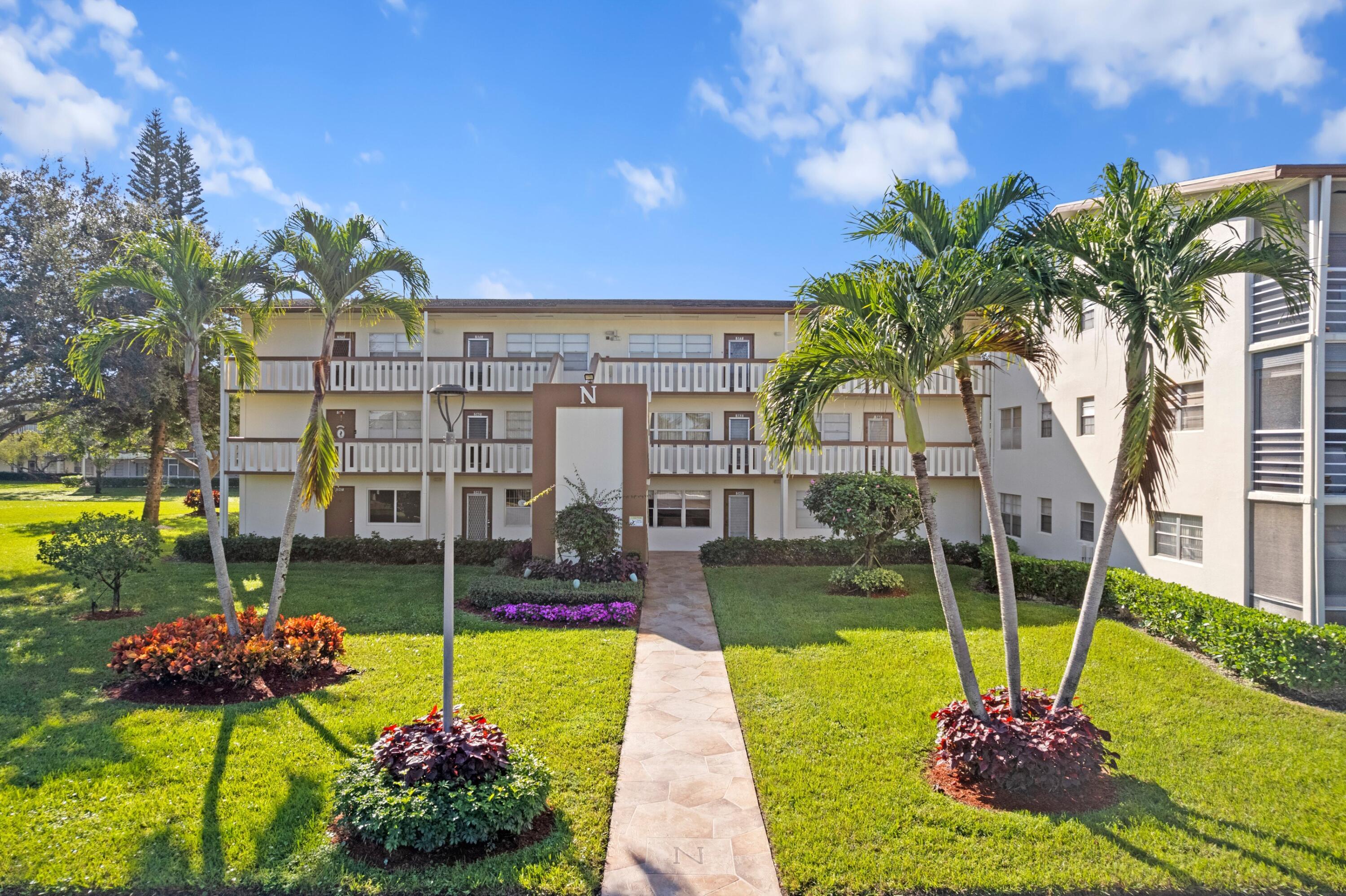581 Mansfield M Boca Raton, FL 33434 - Photo 28 of 43 Exterior