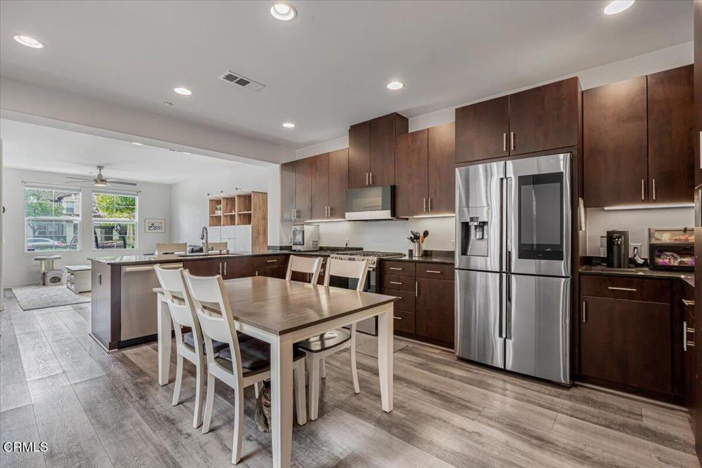 3027 North Oxnard Boulevard Oxnard, CA 93036 - Photo 8 of 44 19-DSC09194