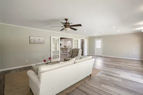$284,999 | 5918 Par 4 Drive, Houston, TX 77088