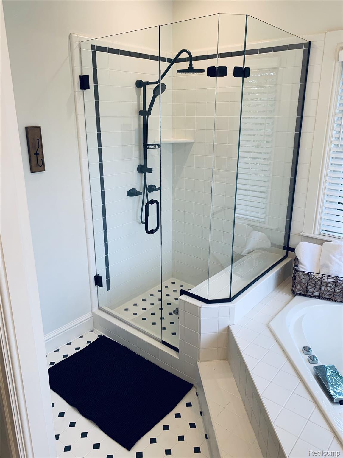 1975 Snowberry Ridge Road Ann Arbor, MI 48103 - Photo 28 of 40 28.jpg