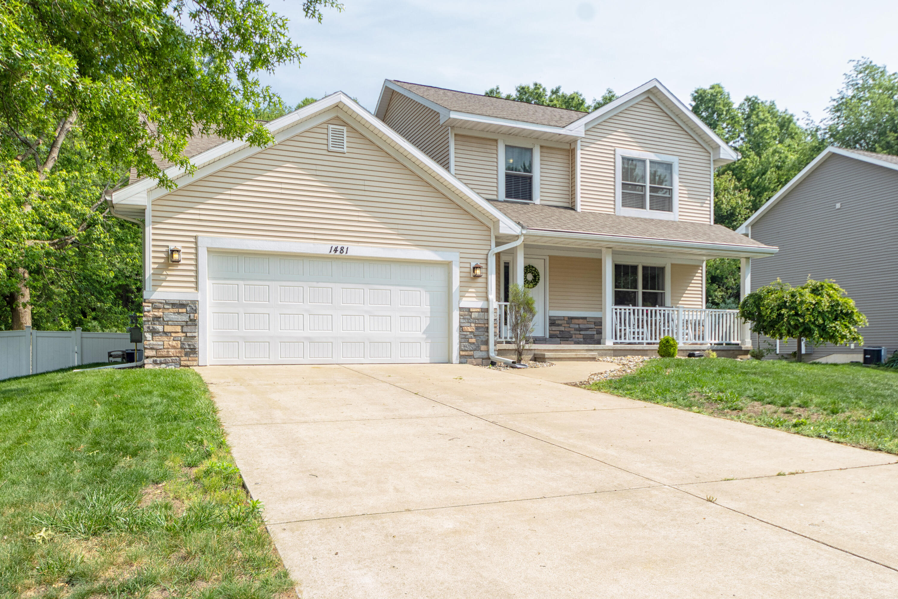 1481 Kristen Path St. Joseph, MI 49085 - Photo 3 of 40 Kristen_Path_1481-3