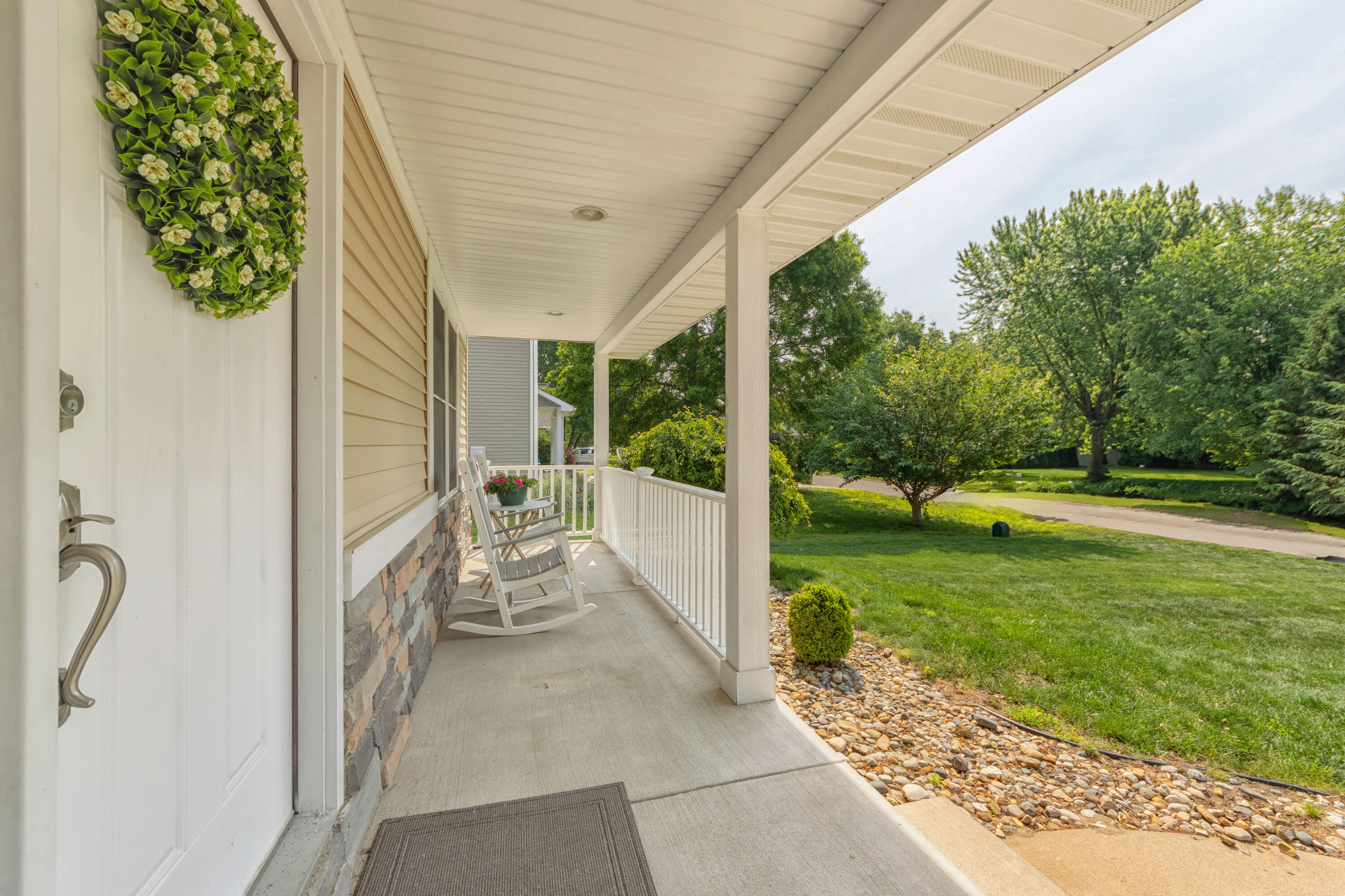 1481 Kristen Path St. Joseph, MI 49085 - Photo 4 of 40 Kristen_Path_1481-4