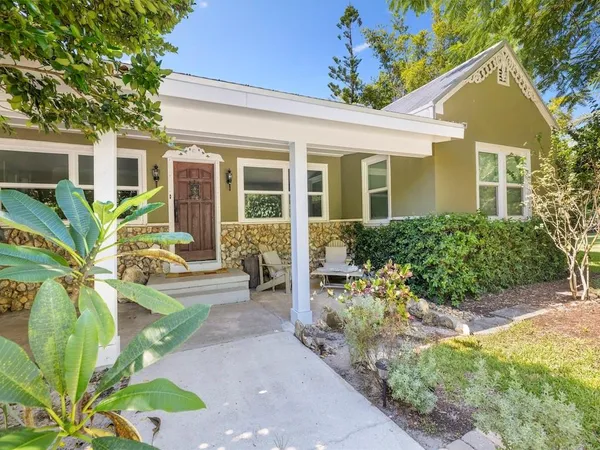 $599,000 | 805 27th Avenue, Vero Beach, FL 32960